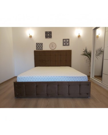 Set Dormitor Queen Alb/Maro, 4 Piese, Pat Complet Tapitat Maro 160 X 200, 2Noptiere, Dulap Cu Oglinda 150cm lungime